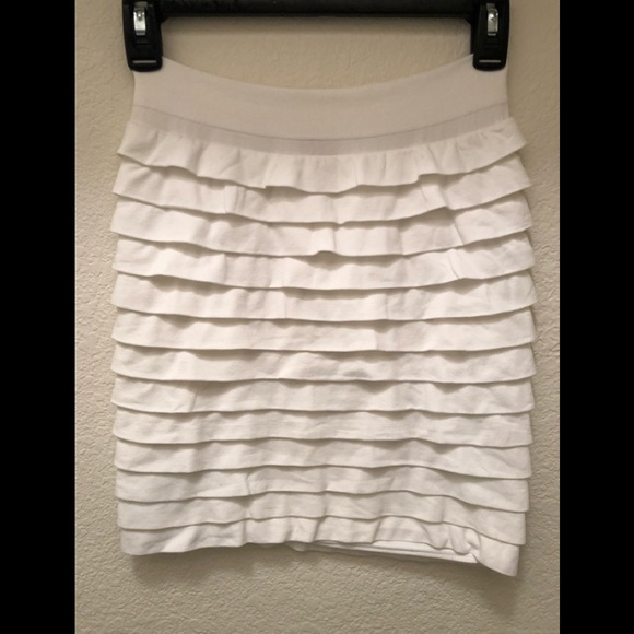 white pencil skirt for women - Picture 1 of 3